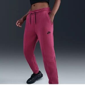 NWT Nike Tech Fleece Joggers